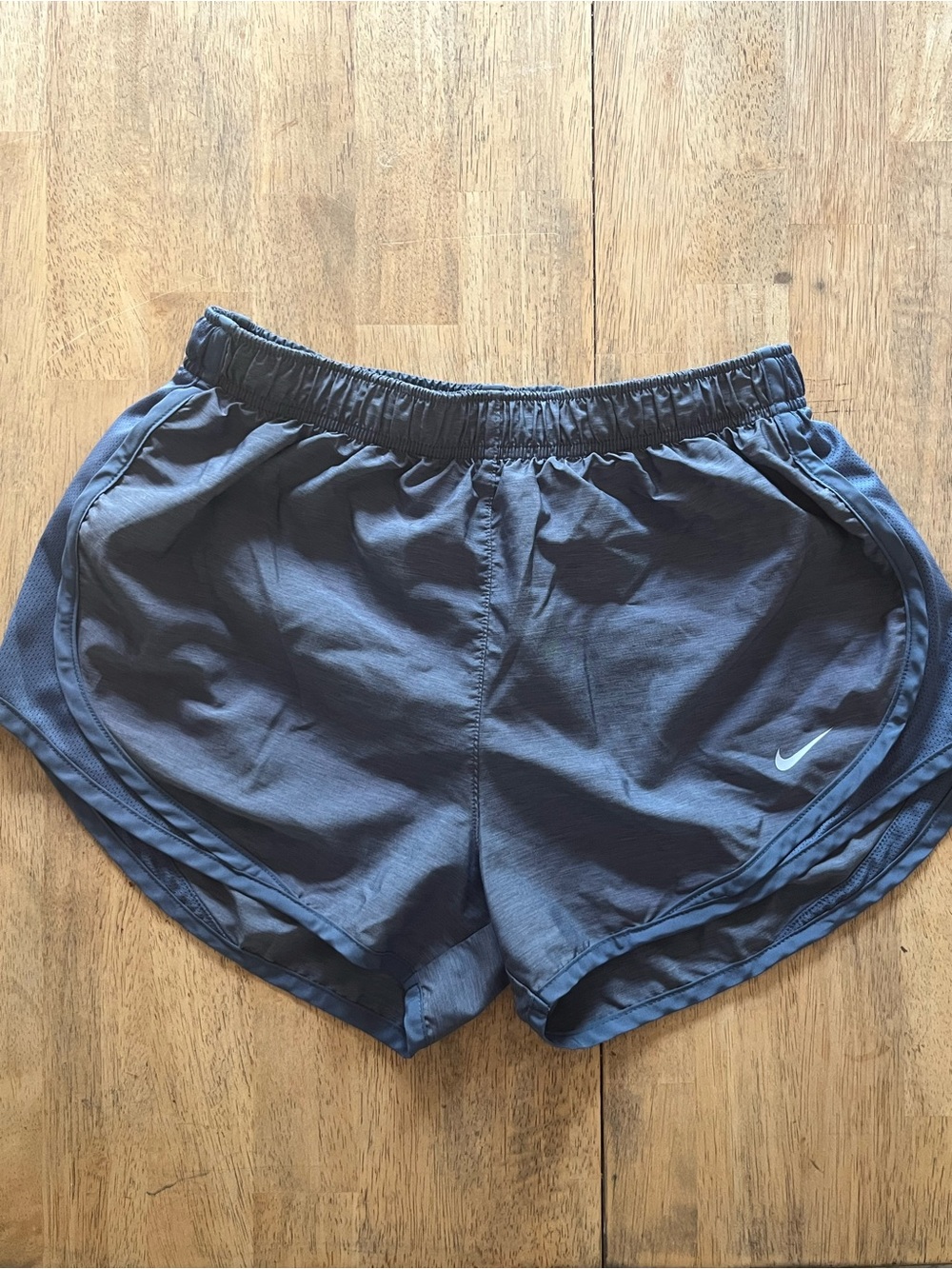 Nike Women's Navy Dri-FIT Running Shorts medium